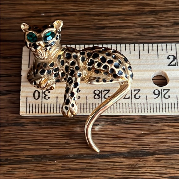 1970s Leopard 22K Triple Plated Gold Brooches 2 - Picture 3 of 6